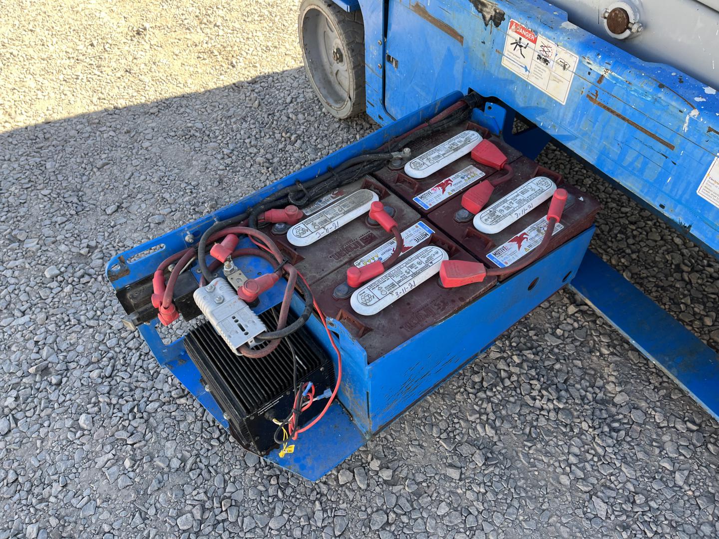 ./imagenes/INVOICE/2019/17419/ASCENSOR TIPO TIJERA GENIE GS-2632 (15).JPG